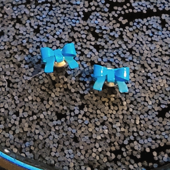 Blue Bow earrings - Picture 2 of 7